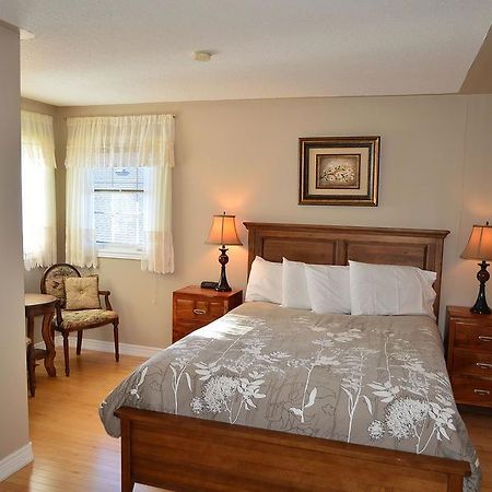 Arnica Bed & Breakfast Bed & Breakfast Niagara-on-the-Lake Exterior photo
