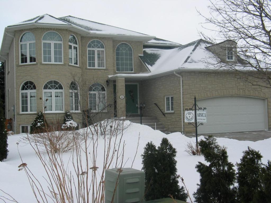 Arnica Bed & Breakfast Bed & Breakfast Niagara-on-the-Lake Exterior photo
