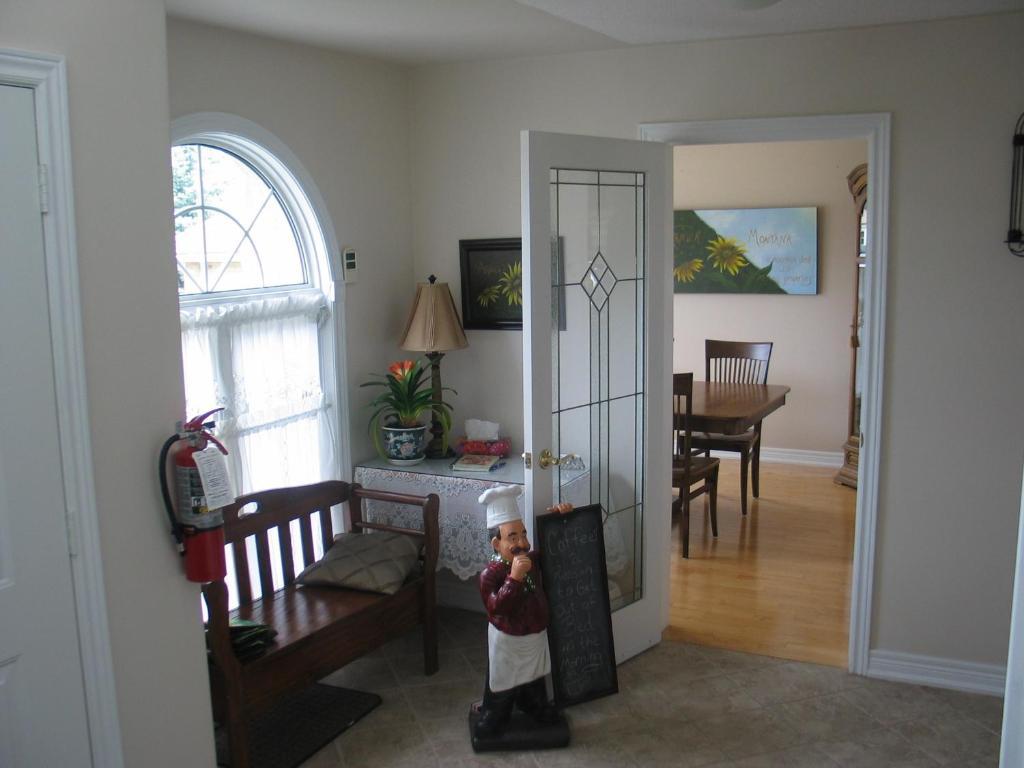 Arnica Bed & Breakfast Bed & Breakfast Niagara-on-the-Lake Exterior photo