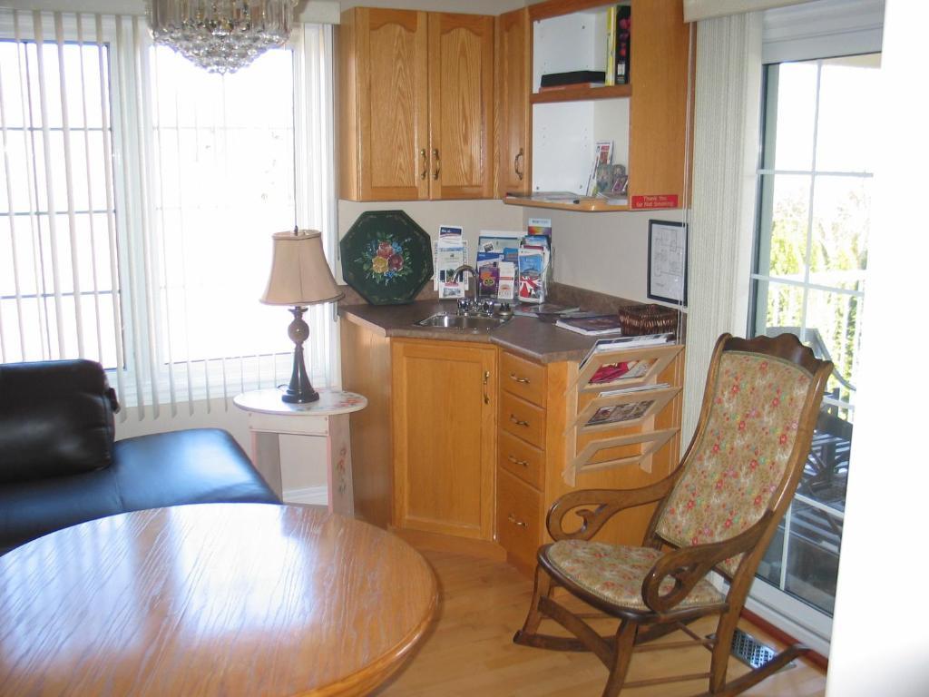 Arnica Bed & Breakfast Bed & Breakfast Niagara-on-the-Lake Exterior photo